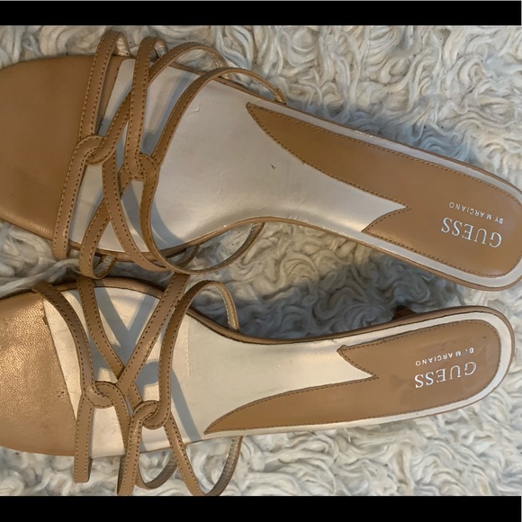 90’s Guess Kitten Sandals - Picture 2 of 5